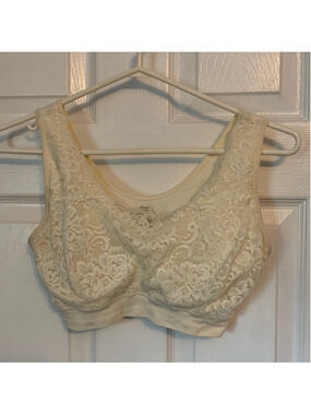 Cream lace Soma bralette medium